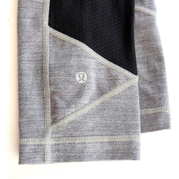 Lululemon Pace Rival Crop 22"
Heathered Black / Black ~ Size 8 - Picture 6 of 10